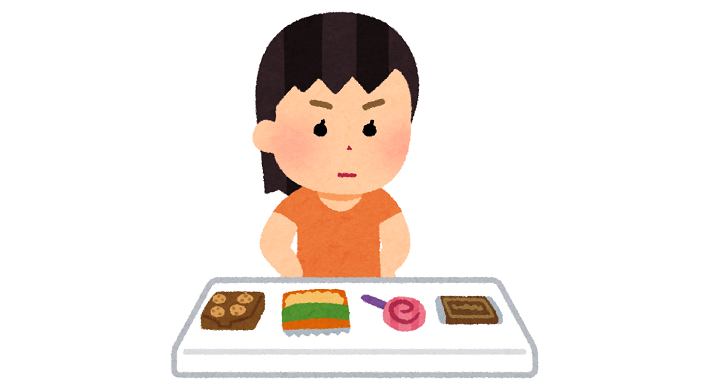 お菓子を選ぶ子供